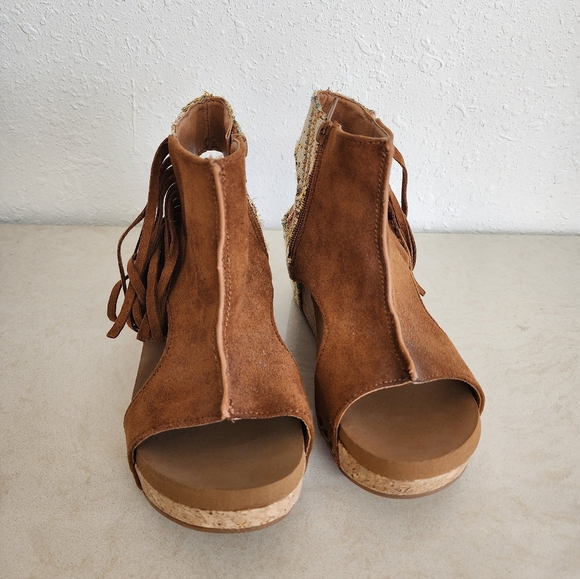 Very G Western Tramonte Fringe Wedge Sandals Tan Sz 7 - Picture 4 of 8